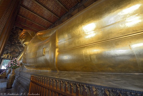 Wat Pho - leżący Budda.