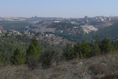 widok ze wzgórza Castel na zachodnią część Jerozolimy