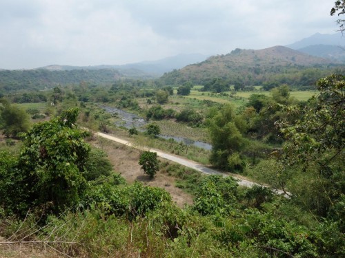 Widok na dolinę rzeki Morong.jpg
