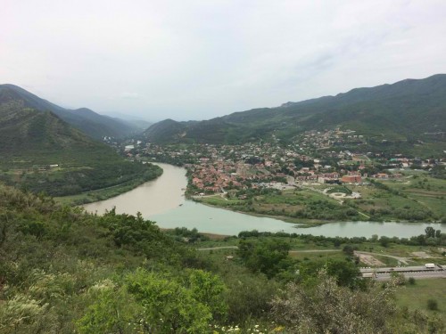 widok na Tbilisi, rzeka Kura